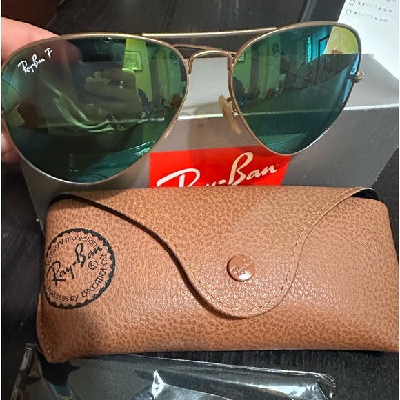 250 Ray ban sunglasses - Picture 2 of 3